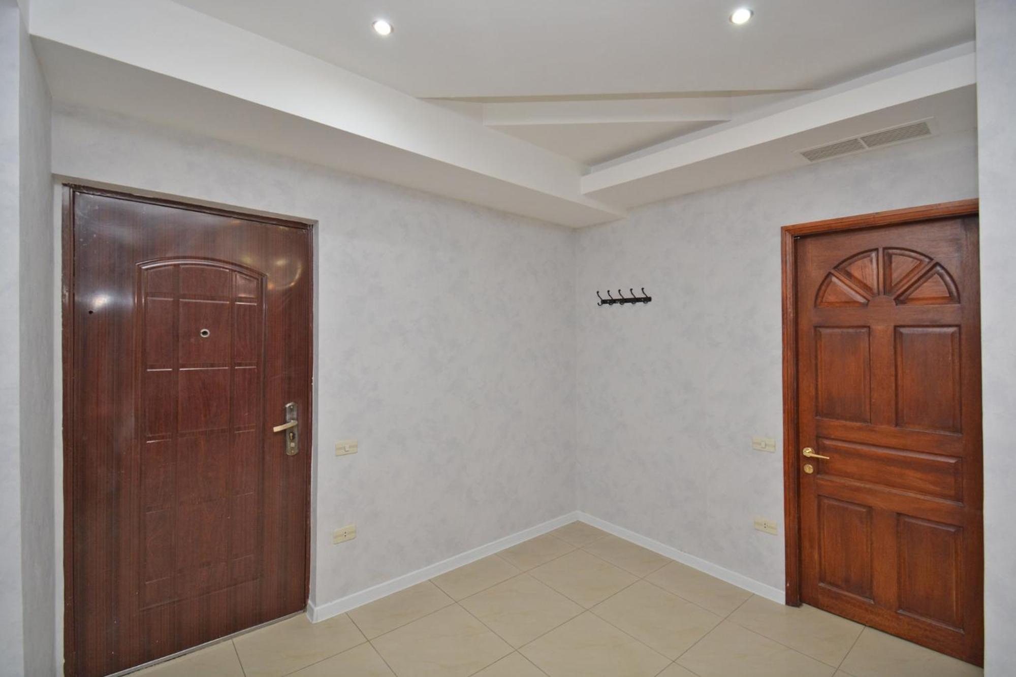 Apartment In Abovyan Street, 예레반 외부 사진
