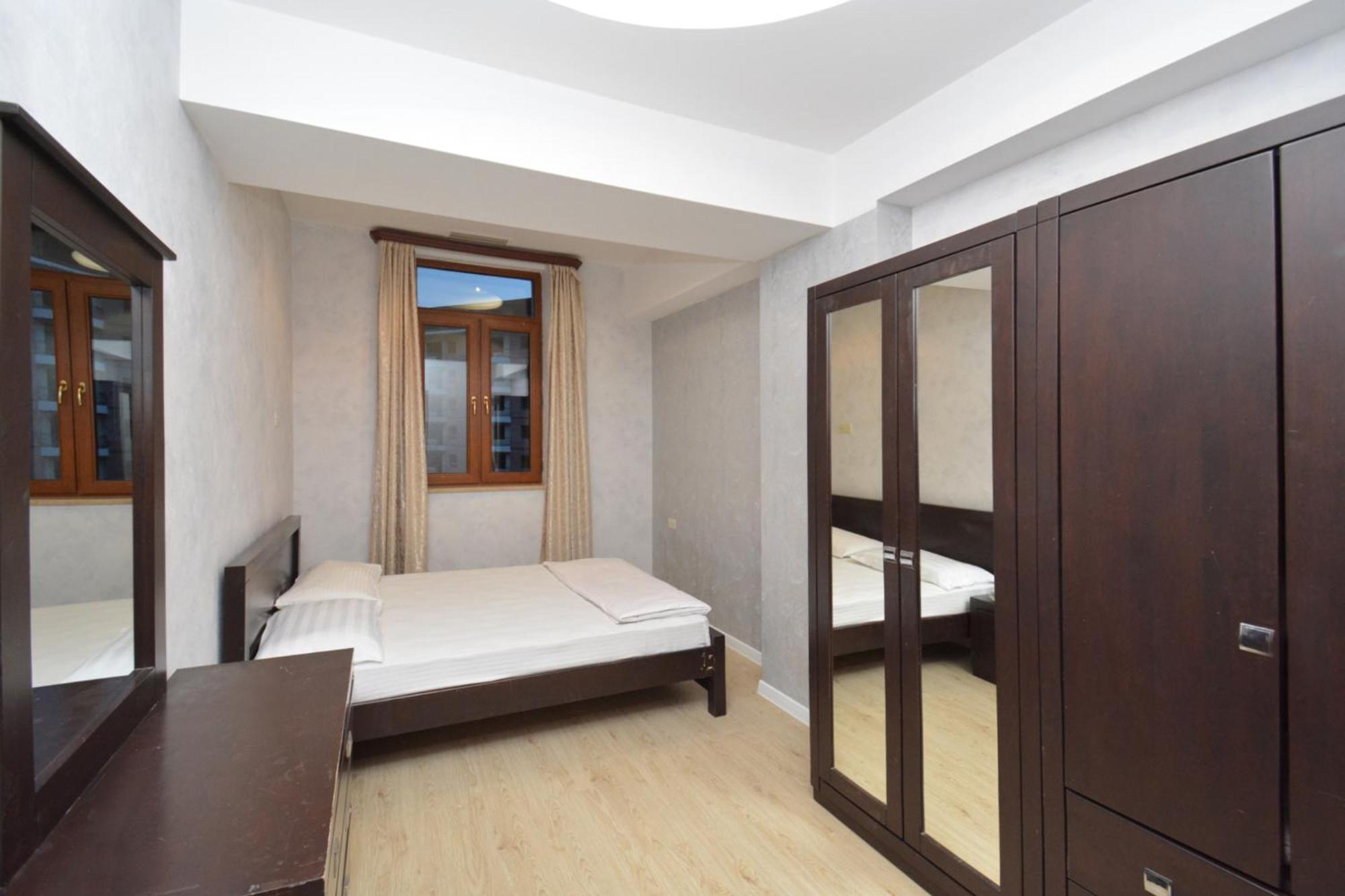 Apartment In Abovyan Street, 예레반 외부 사진